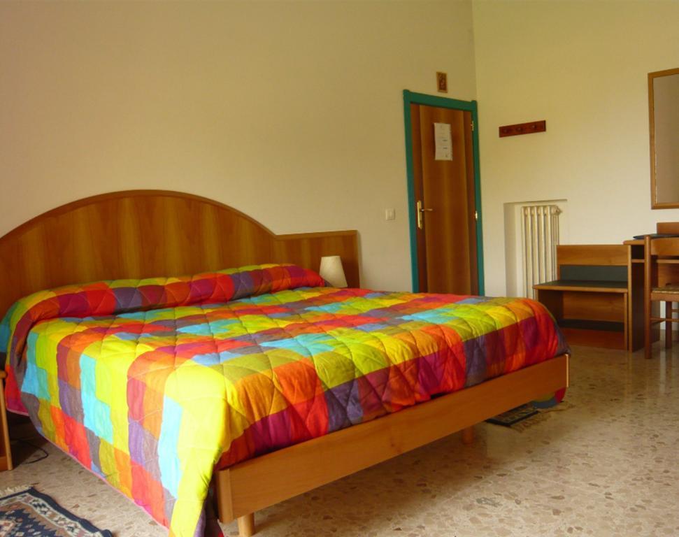B&B Il Colle Serra San Quirico Exterior photo